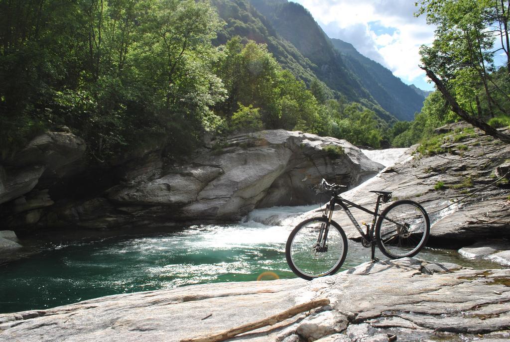 Myverzasca Resort Casa Rossa Brione  Extérieur photo